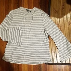 Apt 9.. SUPER Soft SEXY TOP